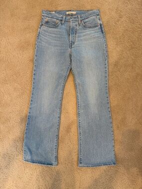Levi Wedgie bootcut jeans